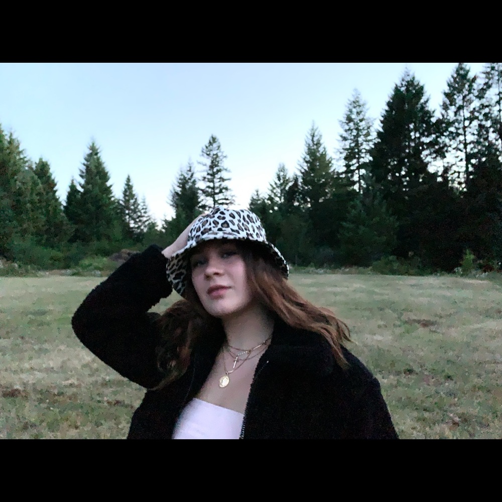 Meet your Posher, Willow